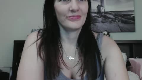 Snapshot of wrenleigh chatting on February 24, 2025, 5:11 am Crystal Lake online show from February 24, 2025, 5:11 am