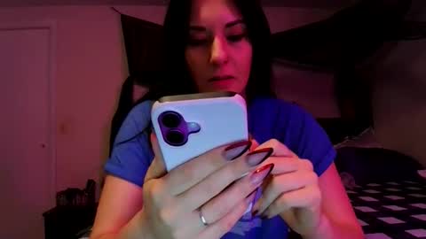 Snapshot of wrenleigh chatting on June 9, 2026, 6:36 am Crystal Lake online show from June 9, 2026, 6:36 am