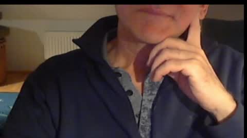 Wuki online show from November 22, 2025, 5:01 pm