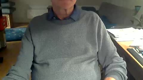 Snapshot of wuki123 chatting on May 1, 2026, 7:40 pm Wuki online show from May 1, 2026, 7:40 pm