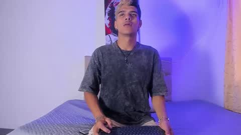 wyatt online show from September 12, 2025, 11:32 am