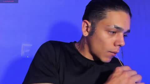 wyatt_smith71 online show from April 18, 2026, 5:44 am