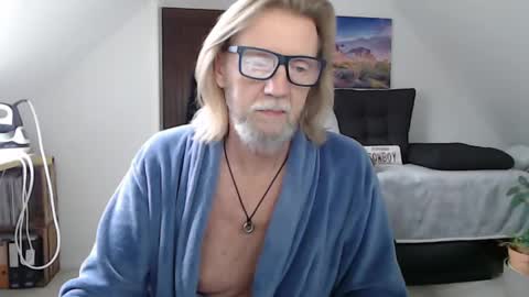 Snapshot of wyattearp64 chatting on December 18, 2024, 12:18 pm WyattEarp64 online show from December 18, 2024, 12:18 pm