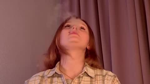 Snapshot of wynellcheatwood chatting on December 2, 2025, 9:25 am my name is Lily online show from December 2, 2025, 9:25 am