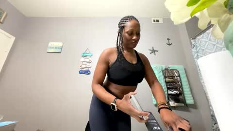 Snapshot of wynterheat chatting on January 1, 2025, 5:01 am Wynter Heat online show from January 1, 2025, 5:01 am