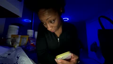 Snapshot of wynterheat chatting on January 26, 2025, 2:19 pm Wynter Heat online show from January 26, 2025, 2:19 pm