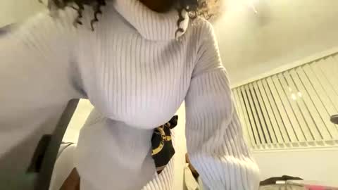 Snapshot of wynterheat chatting on February 20, 2025, 9:44 am Wynter Heat online show from February 20, 2025, 9:44 am