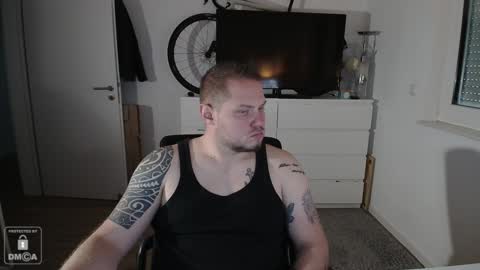 Snapshot of x19marco93x chatting on December 8, 2024, 12:08 pm x19marco93x online show from December 8, 2024, 12:08 pm