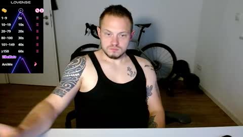 Snapshot of x19marco93x chatting on November 20, 2025, 8:30 pm x19marco93x online show from November 20, 2025, 8:30 pm