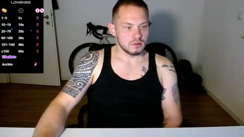 Snapshot of x19marco93x chatting on November 30, 2025, 5:50 pm x19marco93x online show from November 30, 2025, 5:50 pm