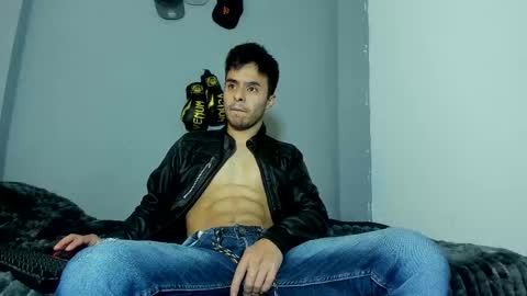 Snapshot of x_harold_x chatting on November 24, 2025, 10:42 pm Harold online show from November 24, 2025, 10:42 pm