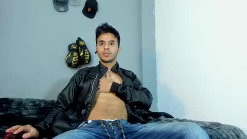 Snapshot of x_harold_x chatting on November 25, 2025, 9:48 pm Harold online show from November 25, 2025, 9:48 pm