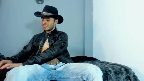 Snapshot of x_harold_x chatting on November 29, 2025, 11:30 pm Harold online show from November 29, 2025, 11:30 pm