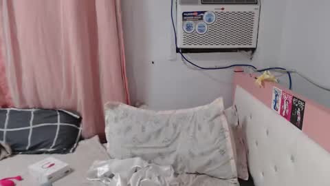 x_lexi_x online show from April 19, 2026, 6:54 pm