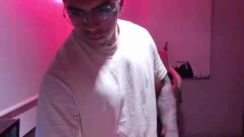 Snapshot of x_odixeo chatting on December 3, 2025, 9:51 am Odixeo online show from December 3, 2025, 9:51 am