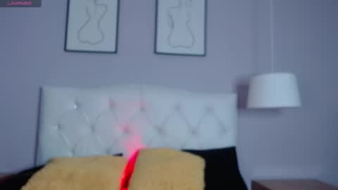 aurora  online show from September 22, 2025, 3:08 am