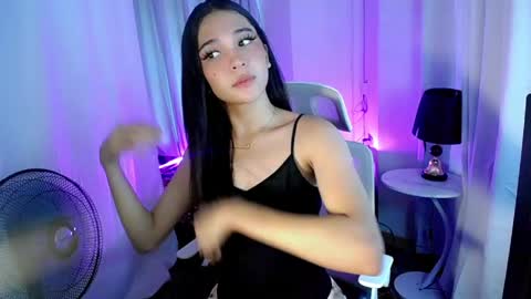 Snapshot of xairah_doux chatting on April 19, 2026, 5:51 am xairah_doux online show from April 19, 2026, 5:51 am