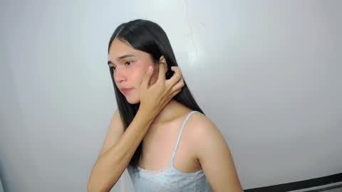 Snapshot of xairah_doux chatting on May 15, 2026, 11:56 pm xairah_doux online show from May 15, 2026, 11:56 pm