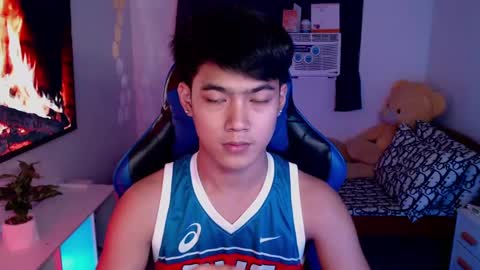 Snapshot of xaldrian_destroyer chatting on December 8, 2024, 10:30 am Prince Aldrian online show from December 8, 2024, 10:30 am