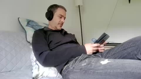 Snapshot of xalegarmax chatting on April 7, 2026, 10:48 am xalegarmax online show from April 7, 2026, 10:48 am