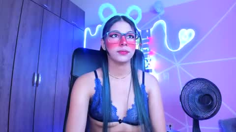 XALLYSONX online show from February 13, 2025, 11:28 am