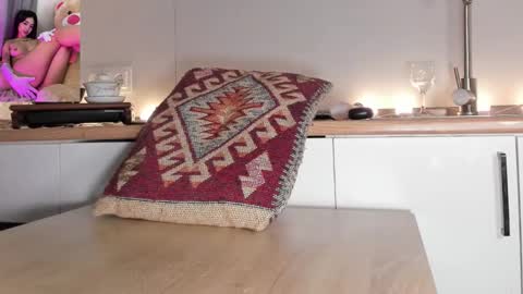 lizbet online show from February 18, 2026, 10:44 am