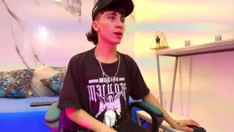 xandergrey8 online show from February 23, 2026, 7:33 pm