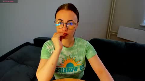 Snapshot of xapka_lapka chatting on May 18, 2026, 4:29 am Alice online show from May 18, 2026, 4:29 am