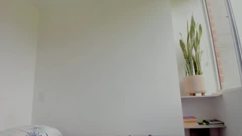 Xavier online show from September 22, 2025, 6:43 pm