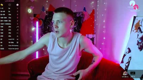 xavier_night81 online show from September 22, 2025, 1:02 pm