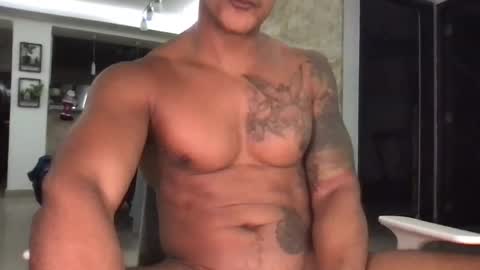 Snapshot of xavii31 chatting on December 18, 2024, 1:37 am xavii31 online show from December 18, 2024, 1:37 am