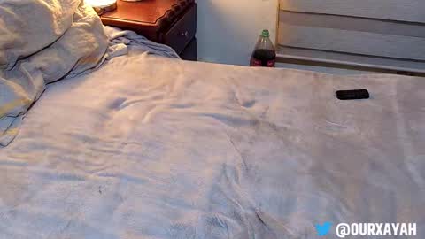 XAYAH online show from September 18, 2025, 2:35 am