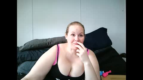 xbeautifulxliex online show from May 5, 2026, 2:25 pm