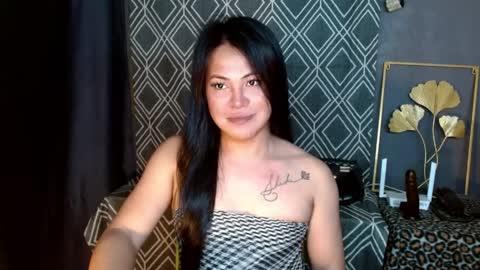 Godess  Lucy online show from April 6, 2026, 6:09 pm