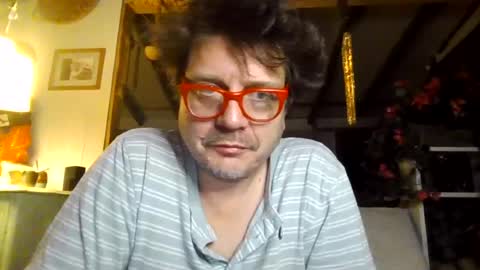 Snapshot of xcienfue chatting on June 20, 2026, 10:40 am Peter online show from June 20, 2026, 10:40 am