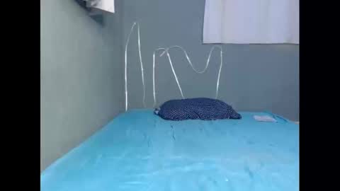 xcreamypussy online show from February 1, 2025, 7:05 am