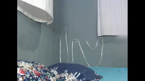 xcreamypussy online show from February 4, 2025, 12:22 pm