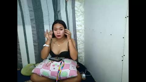 Snapshot of xhottiecausin2324 chatting on March 29, 2026, 2:17 pm xhottiecausin2324 online show from March 29, 2026, 2:17 pm