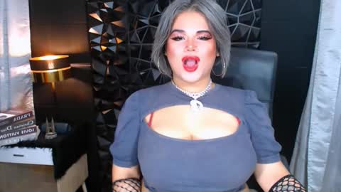 xHUGECOCKTILLCUMX online show from September 28, 2025, 2:55 pm