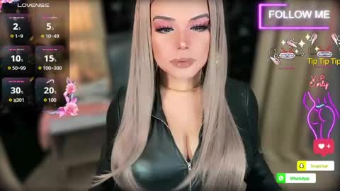 xHUGECOCKTILLCUMX online show from May 11, 2026, 1:22 am