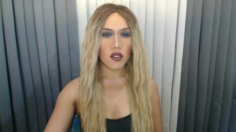 GWEN THOMPSON .......   online show from December 9, 2024, 5:52 pm