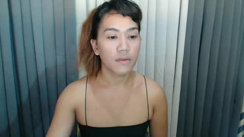 GWEN THOMPSON .......   online show from December 12, 2024, 11:58 pm