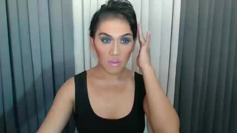 GWEN THOMPSON .......   online show from December 29, 2024, 1:02 am