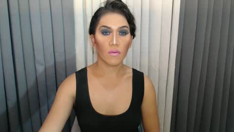 GWEN THOMPSON .......   online show from January 1, 2025, 5:11 am