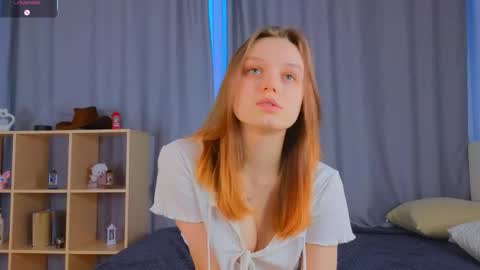 Snapshot of xiaobrunscheen chatting on February 3, 2026, 4:10 am Luna and Lina online show from February 3, 2026, 4:10 am