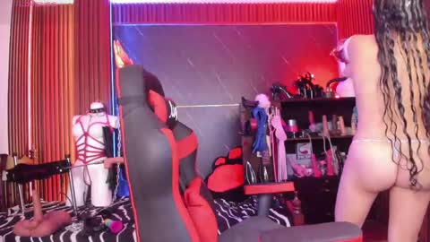 XiaQueen   I M online show from April 20, 2026, 11:46 am