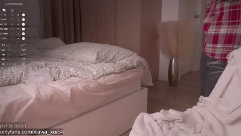 Snapshot of xiawa_xo chatting on July 6, 2026, 3:03 pm Xiawa short hair and Zira blondie online show from July 6, 2026, 3:03 pm
