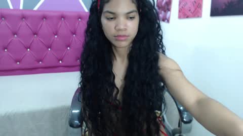 Ximena Ruiz  online show from December 17, 2024, 1:05 pm