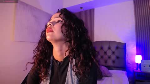 Mia Vega online show from February 13, 2025, 9:06 pm