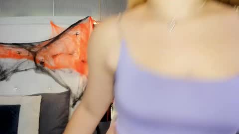   ximena  online show from November 3, 2025, 1:34 pm